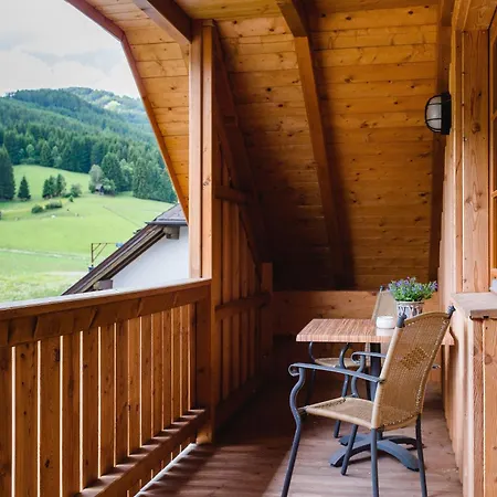 Stranach Apartament *